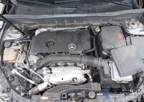 2020 Mercedes-Benz Glb 250 4Matic z USA, uszkodzony, nr VIN WDC4M4HB3LW005563